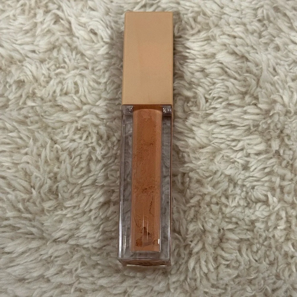 kkw beauty nude 1 lip gloss